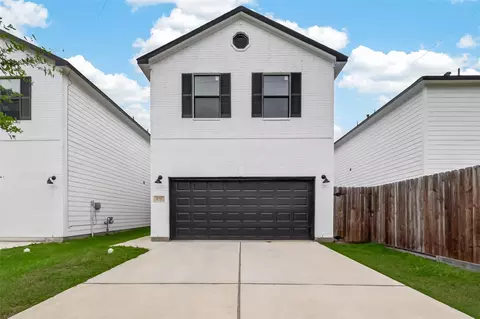 8725 Compton St, Houston, TX 77016