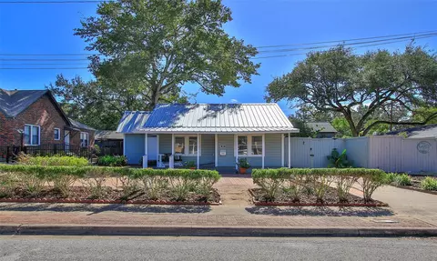 807 Houston St, Richmond, TX 77469