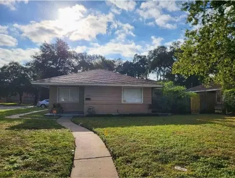 6642 Heron Dr, Houston, TX 77087