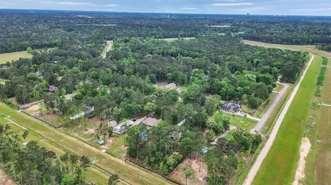 View/Area - 18005 Cindy Ln, Conroe, TX 77302 photo 4 of 5