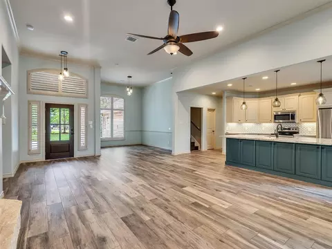Living - 18005 Cindy Ln, Conroe, TX 77302 photo 5 of 8