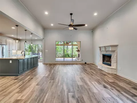 Living - 18005 Cindy Ln, Conroe, TX 77302 photo 4 of 8