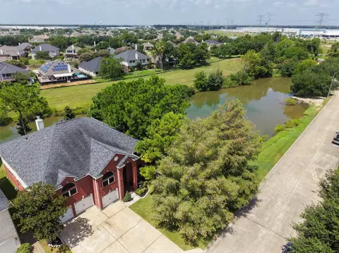 7819 Heron Lakes Dr, Houston, TX 77064