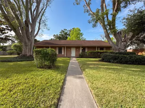 9603 Highmeadow Dr, Houston, TX 77063
