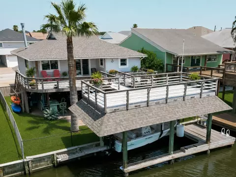674 Warsaw St, Bayou Vista, TX 77563