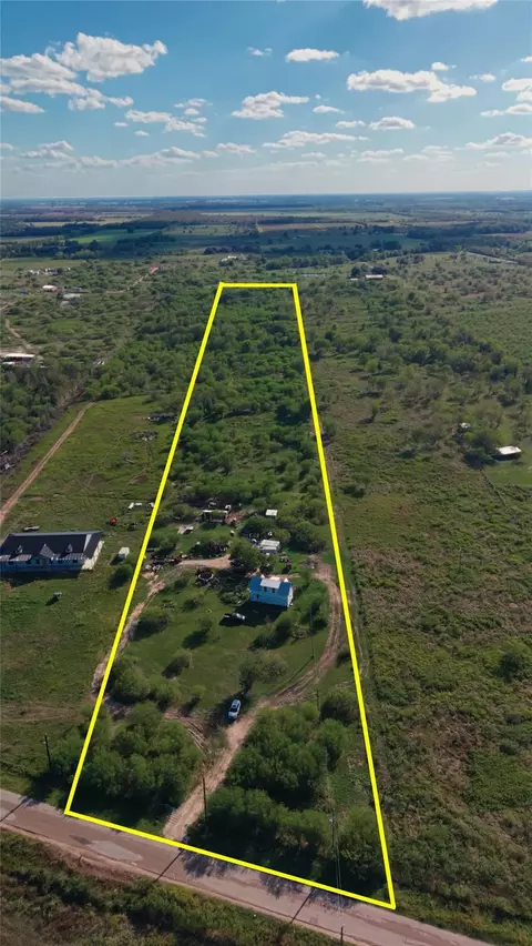 2623 Oil Field Dr, Bellville, TX 77418