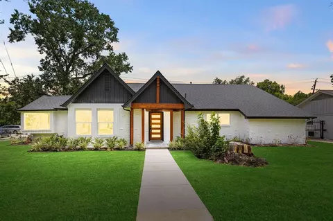 8018 Highmeadow Dr, Houston, TX 77063