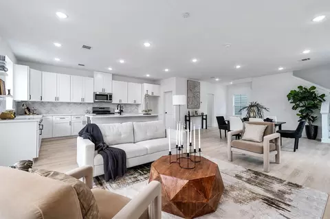 1515 Euel St, Houston, TX 77009