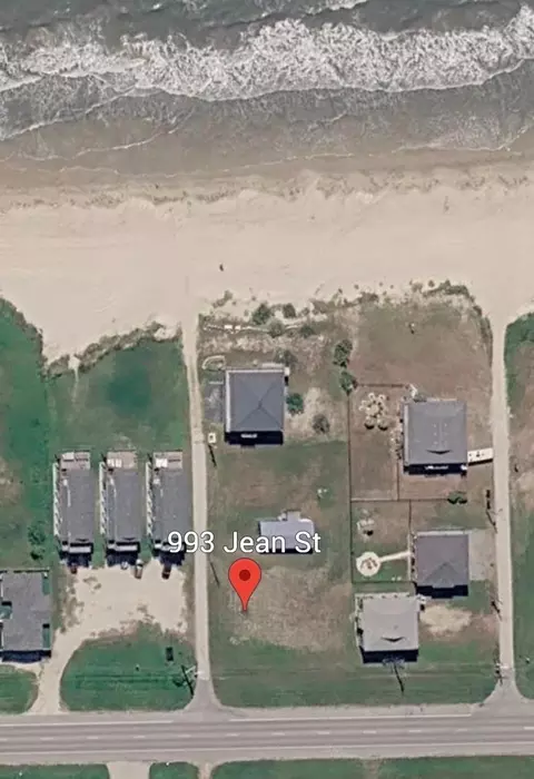 993 Jean St, Gilchrist, TX 77617