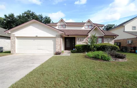 5150 Verdenbruk Dr, Houston, TX 77066