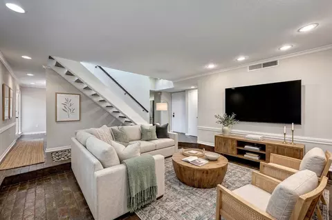 1122 Autrey St #5, Houston, TX 77006