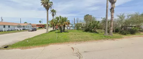 5528 Avenue P 12, Galveston, TX 77551