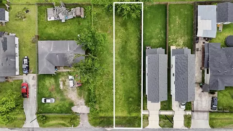 7938 Record St, Houston, TX 77028