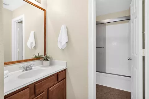 Bath - 3307 Legends Mist Dr, Spring, TX 77386 photo 3 of 3