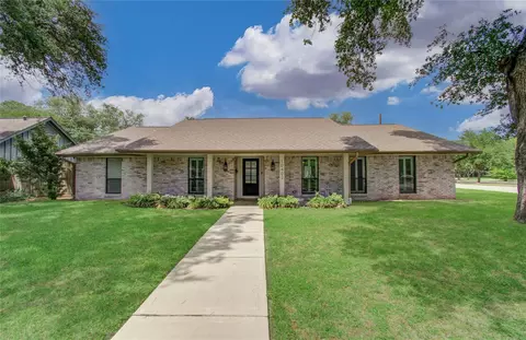 10402 Hazelhurst Dr, Houston, TX 77043