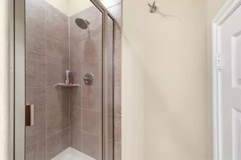 Bath - 30414 Deleon Fields Dr, Spring, TX 77386 photo 2 of 5