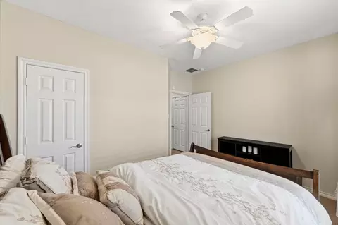 Bedroom - 30414 Deleon Fields Dr, Spring, TX 77386 photo 2 of 8