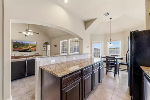 Entry Way - 30414 Deleon Fields Dr, Spring, TX 77386 photo 3 of 7
