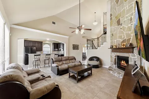 Living - 30414 Deleon Fields Dr, Spring, TX 77386 photo 2 of 2