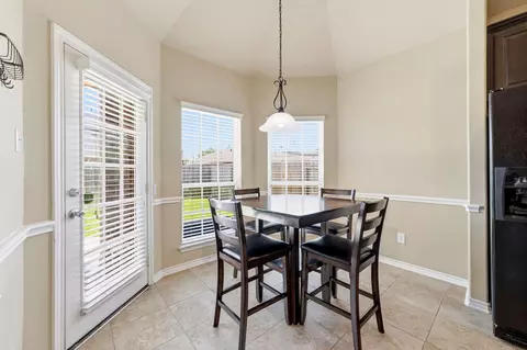 Dining - 30414 Deleon Fields Dr, Spring, TX 77386 photo 3 of 3