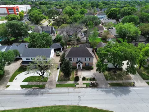 11319 Briar Forest Dr, Houston, TX 77077
