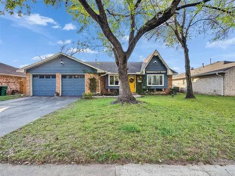 7282 Shady Corners Ln, Houston, TX 77040