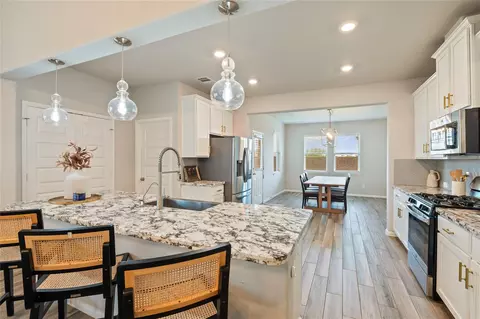 Entry Way - 7802 Bellwick Ct, Pasadena, TX 77505 photo 3 of 4