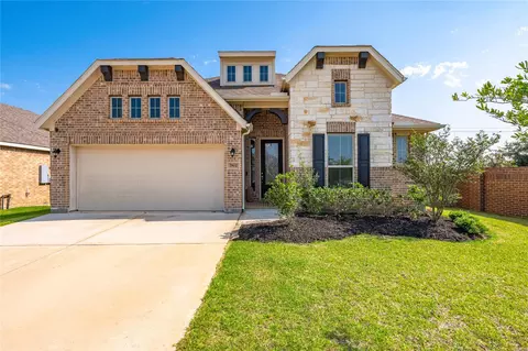 Exterior - 7802 Bellwick Ct, Pasadena, TX 77505 photo 2 of 9
