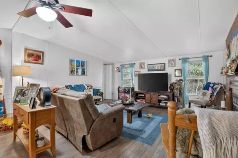 Living - 63 Wood Hbr, Trinity, TX 75862 photo 2 of 2