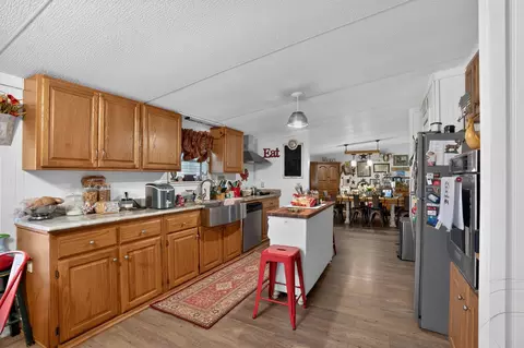 Kitchen - 63 Wood Hbr, Trinity, TX 75862 photo 3 of 3