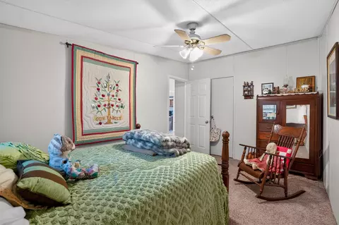 Bedroom - 63 Wood Hbr, Trinity, TX 75862 photo 4 of 4