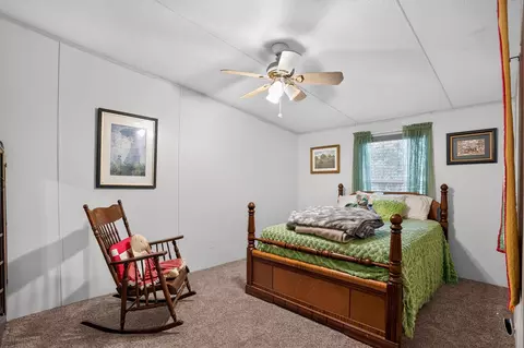 Bedroom - 63 Wood Hbr, Trinity, TX 75862 photo 3 of 4