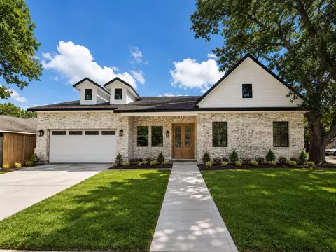4802 Hummingbird St, Houston, TX 77035