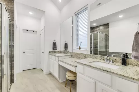 Entry Way - 247 Sky Top Dr, Montgomery, TX 77316 photo 2 of 2
