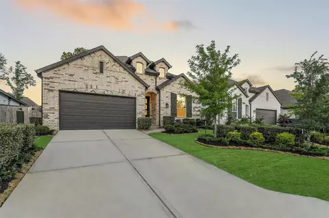 Exterior - 247 Sky Top Dr, Montgomery, TX 77316 photo 6 of 8