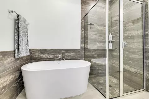 Bath - 247 Sky Top Dr, Montgomery, TX 77316 photo 2 of 4