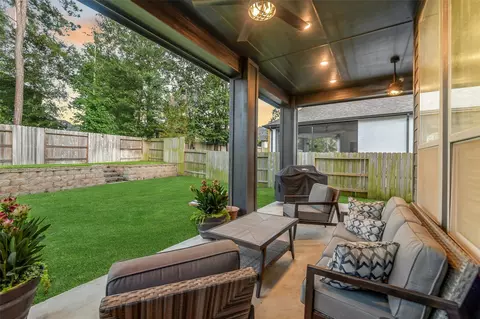 Exterior - 247 Sky Top Dr, Montgomery, TX 77316 photo 2 of 8