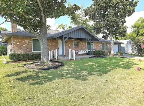 30 Terrace Dr, Point Blank, TX 77364