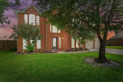 8206 Shady Grove St, Baytown, TX 77523