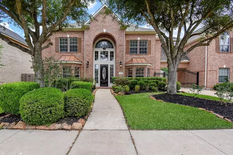 1611 Whitfield St, Sugar Land, TX 77479