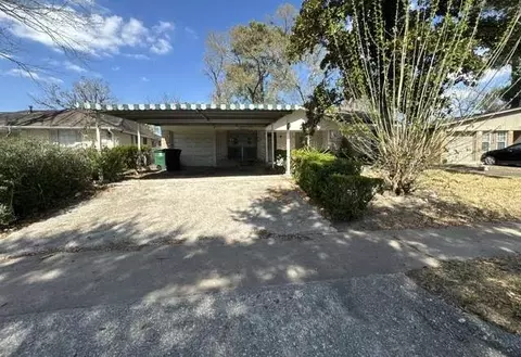 7613 Parker Rd, Houston, TX 77016