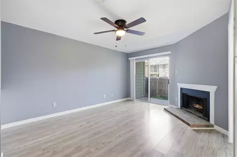 18800 Egret Bay Blvd #1007, Houston, TX 77058