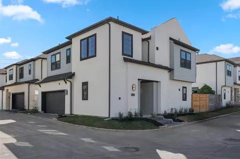 3243 Royal Oaks Hollow Ln, Houston, TX 77082