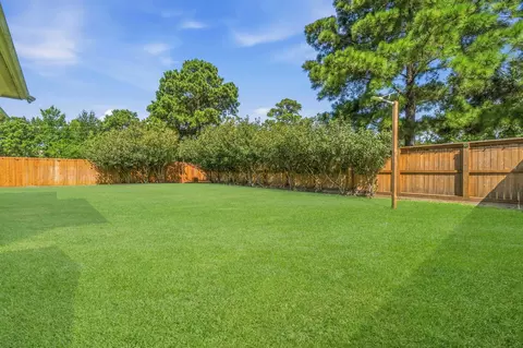Exterior - 1122 Windsor Chase Ln, Spring, TX 77373 photo 12 of 15