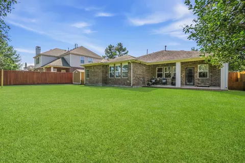 Exterior - 1122 Windsor Chase Ln, Spring, TX 77373 photo 10 of 15