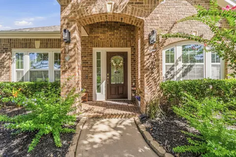 Exterior - 1122 Windsor Chase Ln, Spring, TX 77373 photo 6 of 15