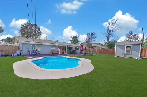 4210 Gardendale Dr, Houston, TX 77092