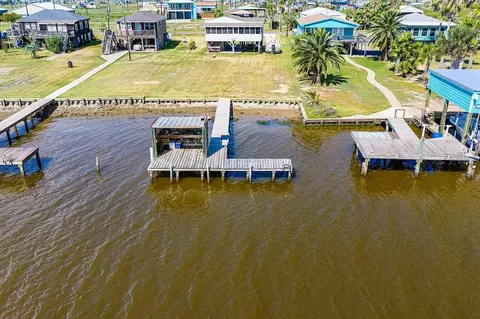626 Seagull, Sargent, TX 77414