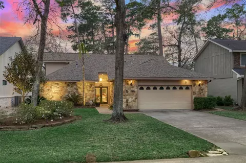 9 Huntsmans Horn Cir, The Woodlands, TX 77380