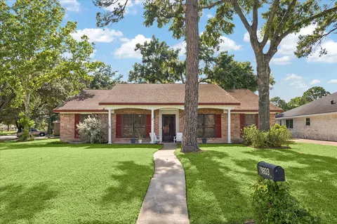 9803 Rocktree Dr, Houston, TX 77040